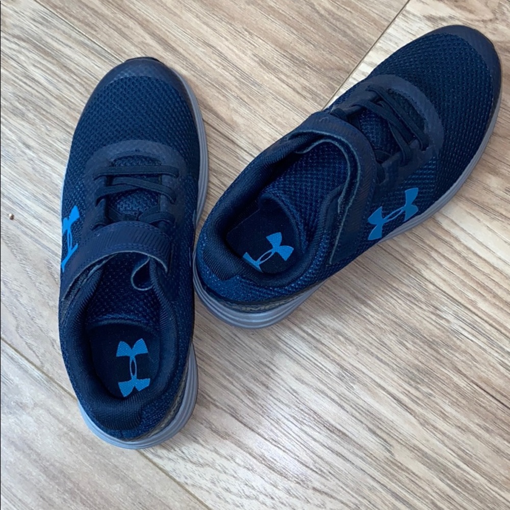 Boys Under Armour Sneakers
